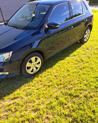 Skoda Fabia cena 40000 przebieg: 93400, rok produkcji 2017 z Kałuszyn małe 154